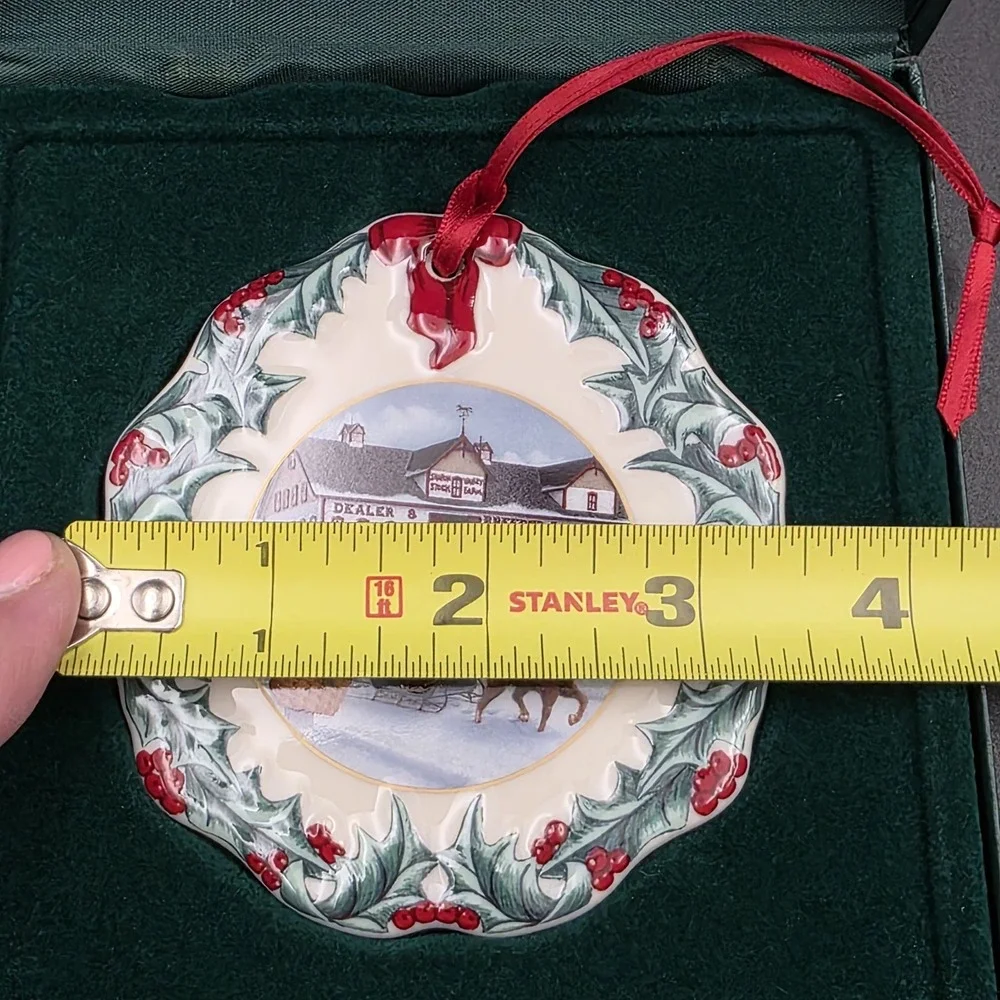 1999 Longaberger Collectors Club HOMETOWN CHRISTMAS Riding‎ Thru Snow Ornament